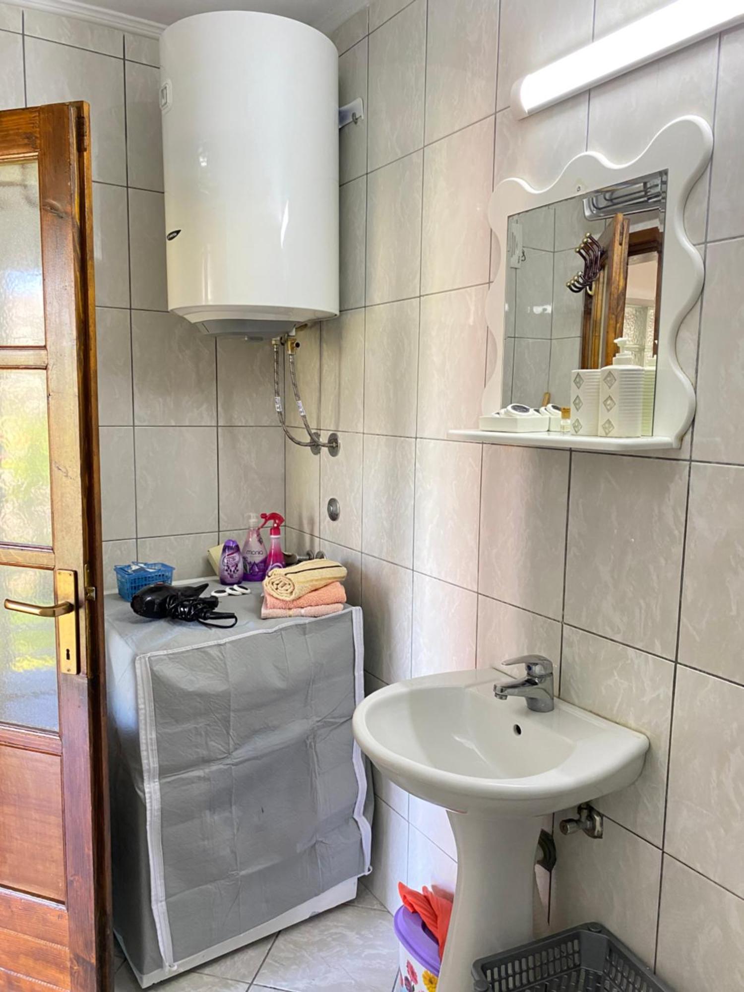 Apartman Konatar Cetinje Eksteriør billede